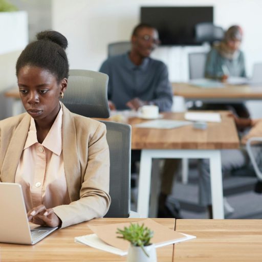 pexels-edmond-dantes-8547397